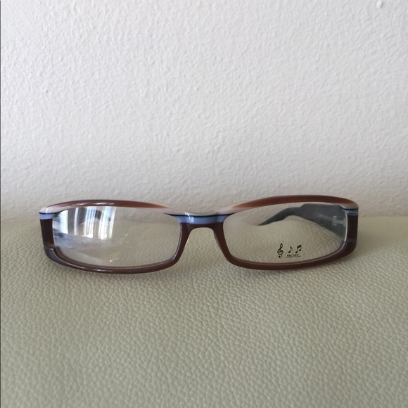 A spectacle frame of sheet material - Picture 3 of 8